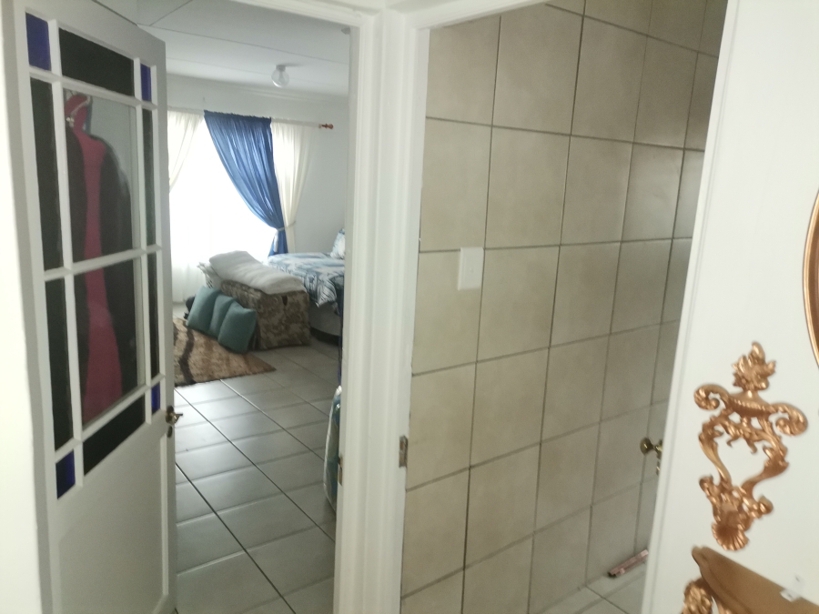 3 Bedroom Property for Sale in Kwanonqaba Western Cape